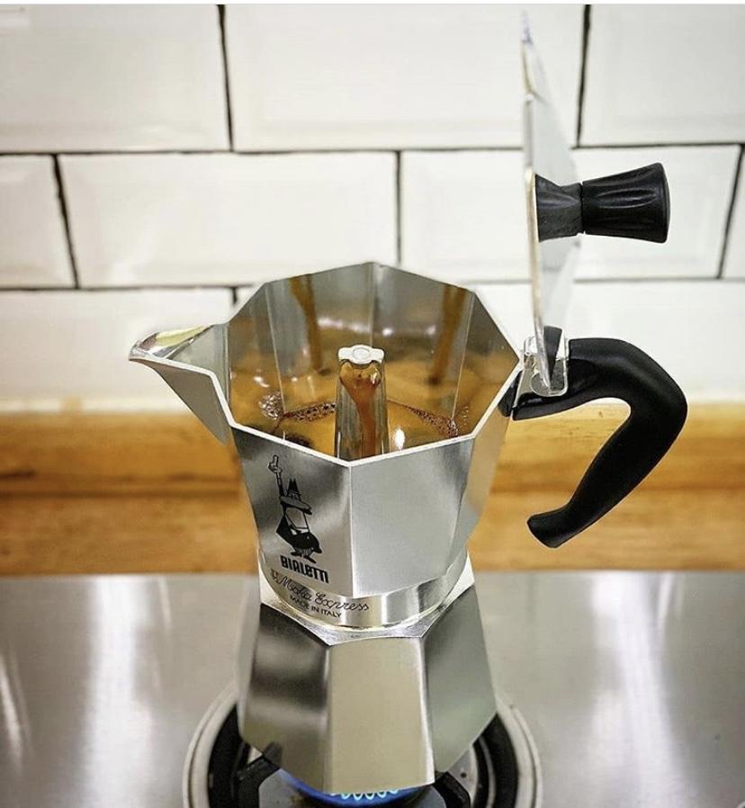 Bialetti Kafijas pagatavošanas rīki MOKA kanniņa Bialetti Express 6 tasītēm, metāla