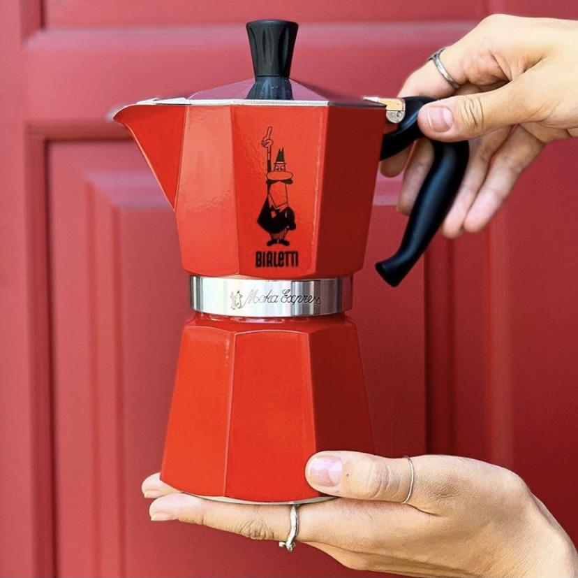 Bialetti Kafijas pagatavošanas rīki MOKA kanniņa Bialetti Express 6 tasītēm, sarkana
