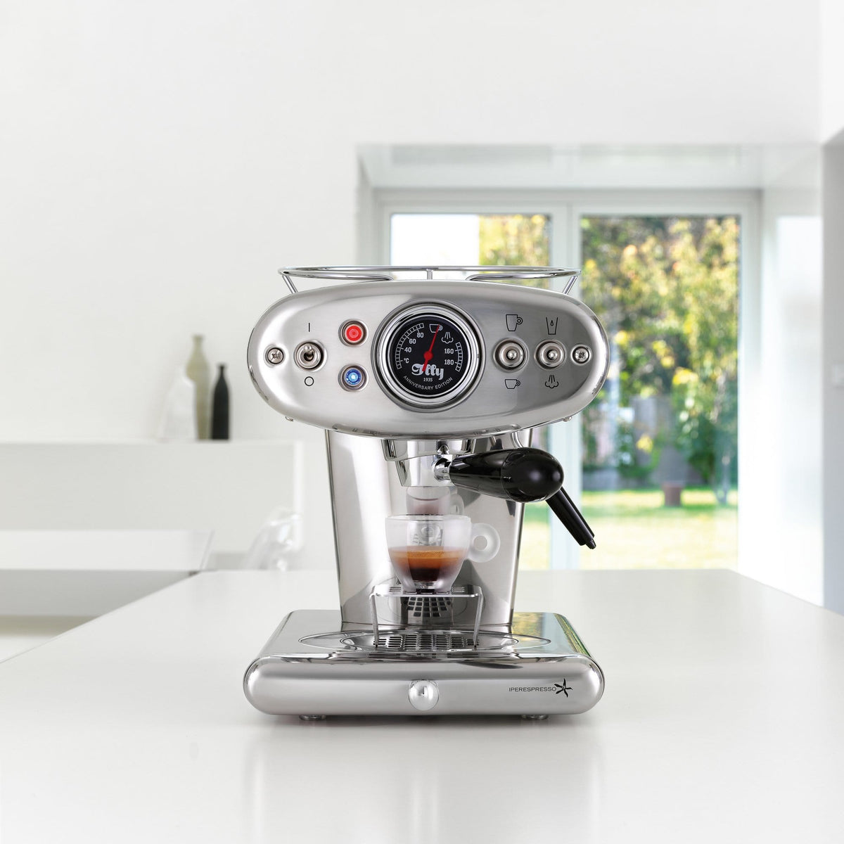 illy Kapsulu automāti Kafijas automāts illy X1 Anniversary, Eco Mode, Hromēts