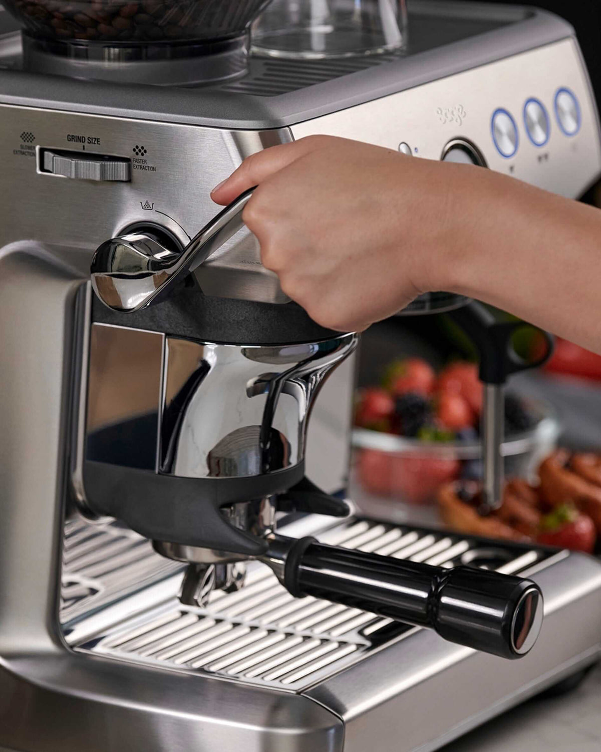 Sage Pupiņu automāti Kafijas automāts Sage Barista Express Impress, SES876BSS