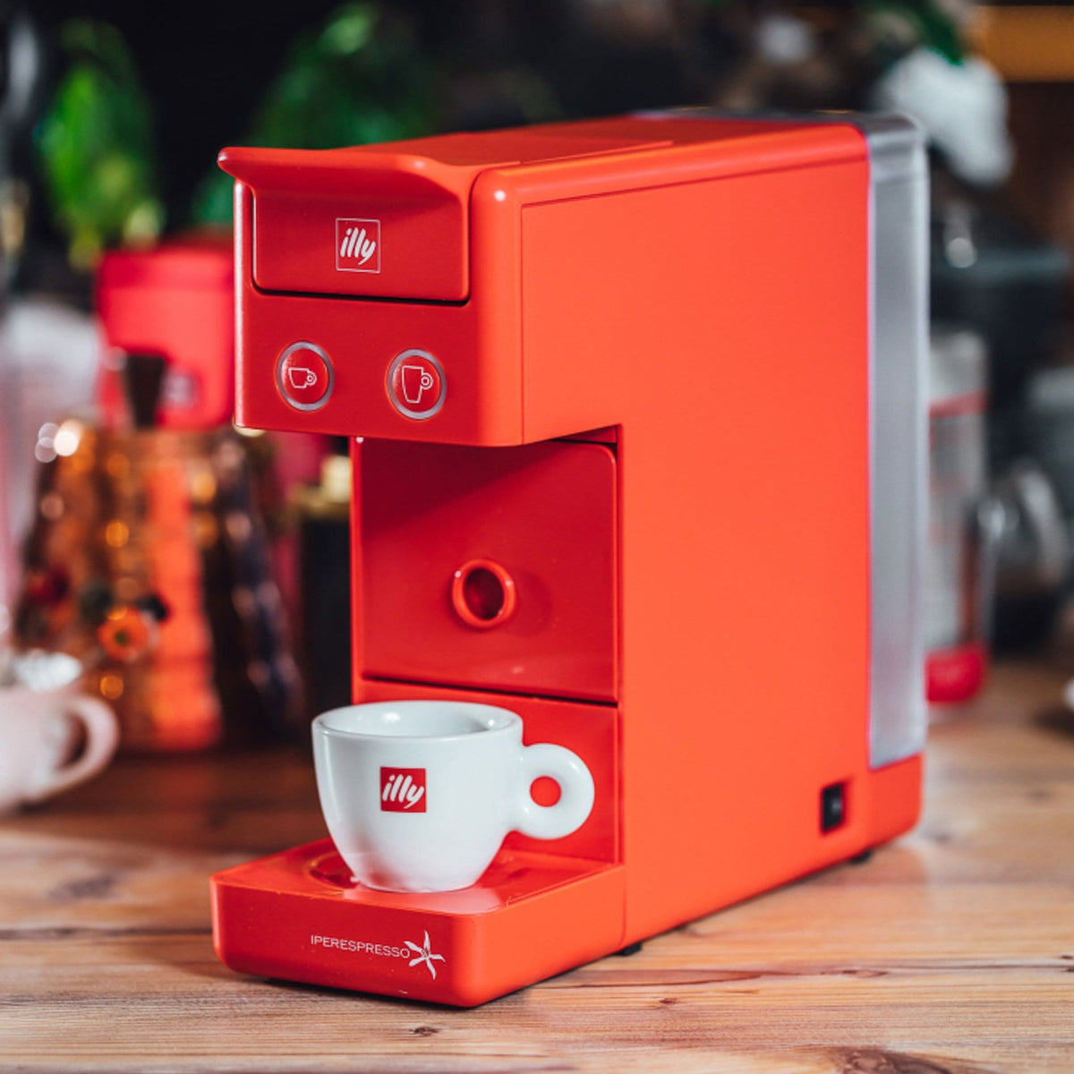 illy Kapsulu automāti Kafijas automāts Illy Y3.3 EC, sarkans